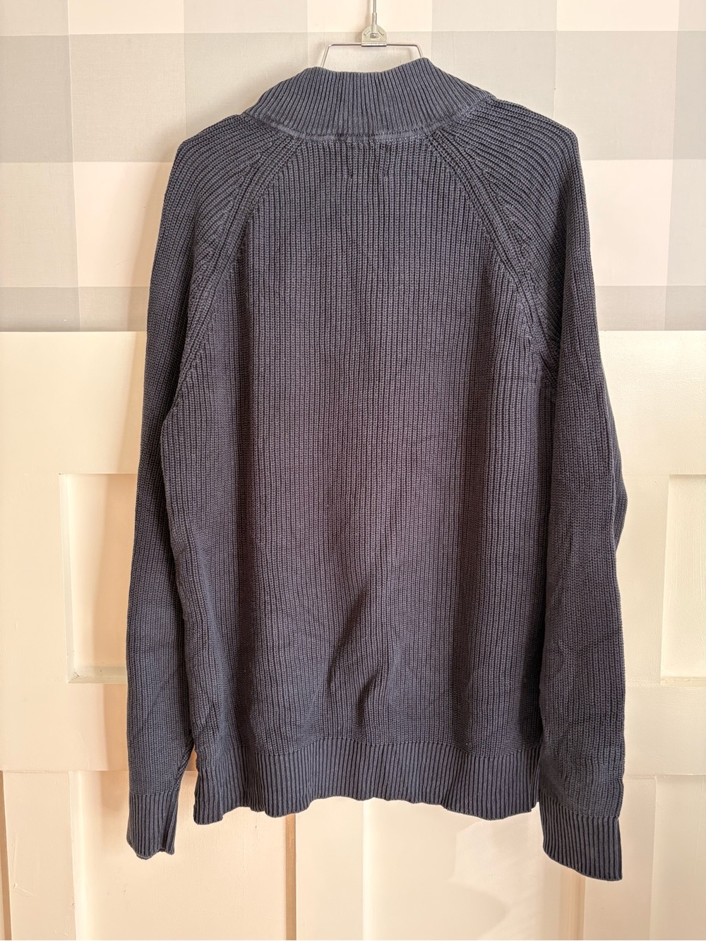 GAP V-Neck Ribbed Pullover in Navy Large - Picture 6 of 8
